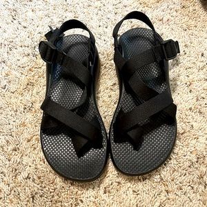 Chacos Black - size 7